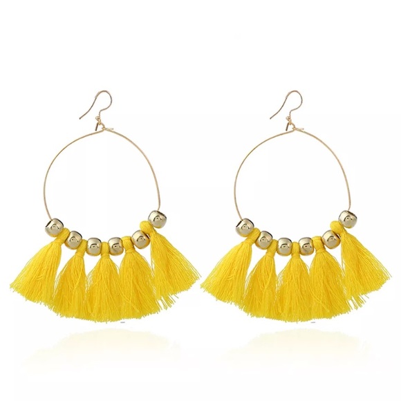 Jewelry - 💛Yellow fringe hoops!